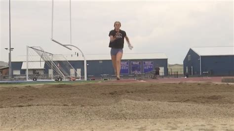 Ohio high school senior wins state team track title all by herself
